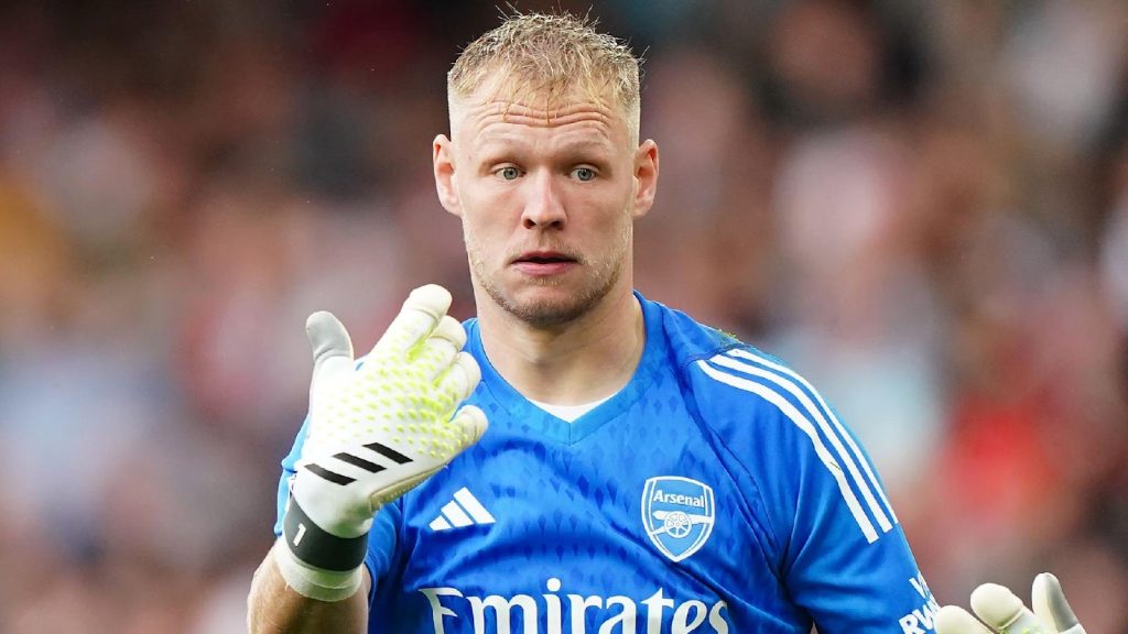 Aaron Ramsdale ở trong danh sách cầu thủ Arsenal với số áo 1