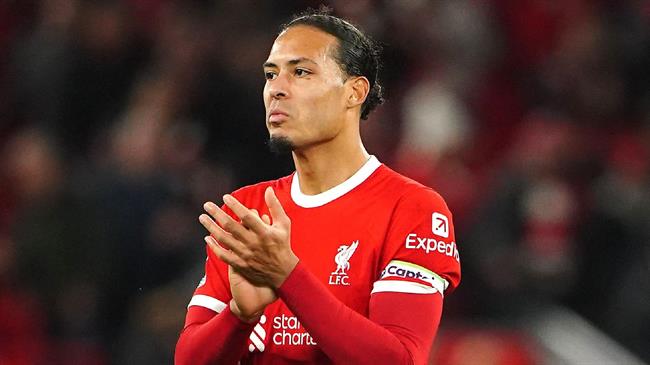 Van Dijk là thủ lĩnh thực thụ của hàng phòng ngự Liverpool